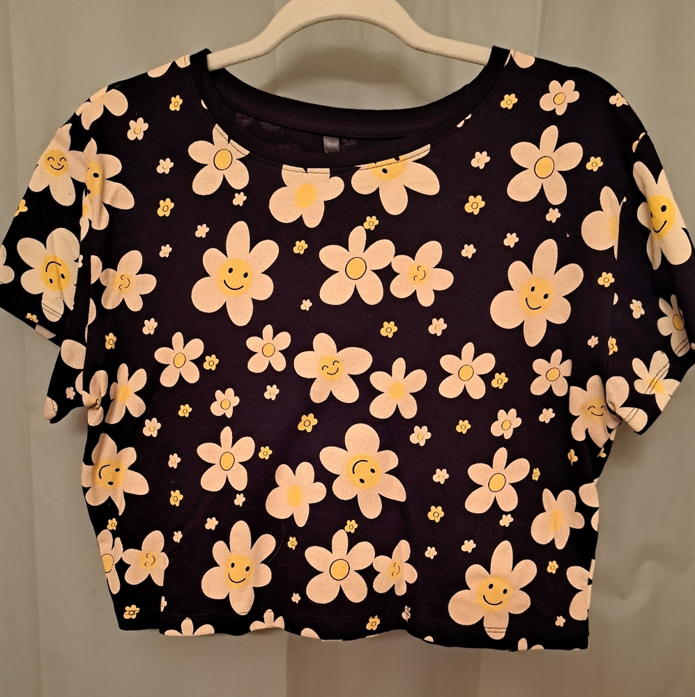 Crop flower shirt